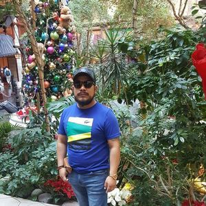 Meet your Posher, Dominguez